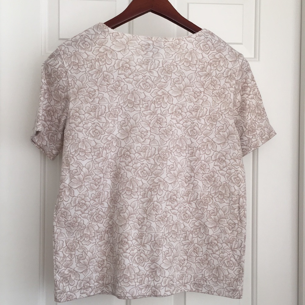Classic Elements Top Size Small White Floral Shor… - image 5